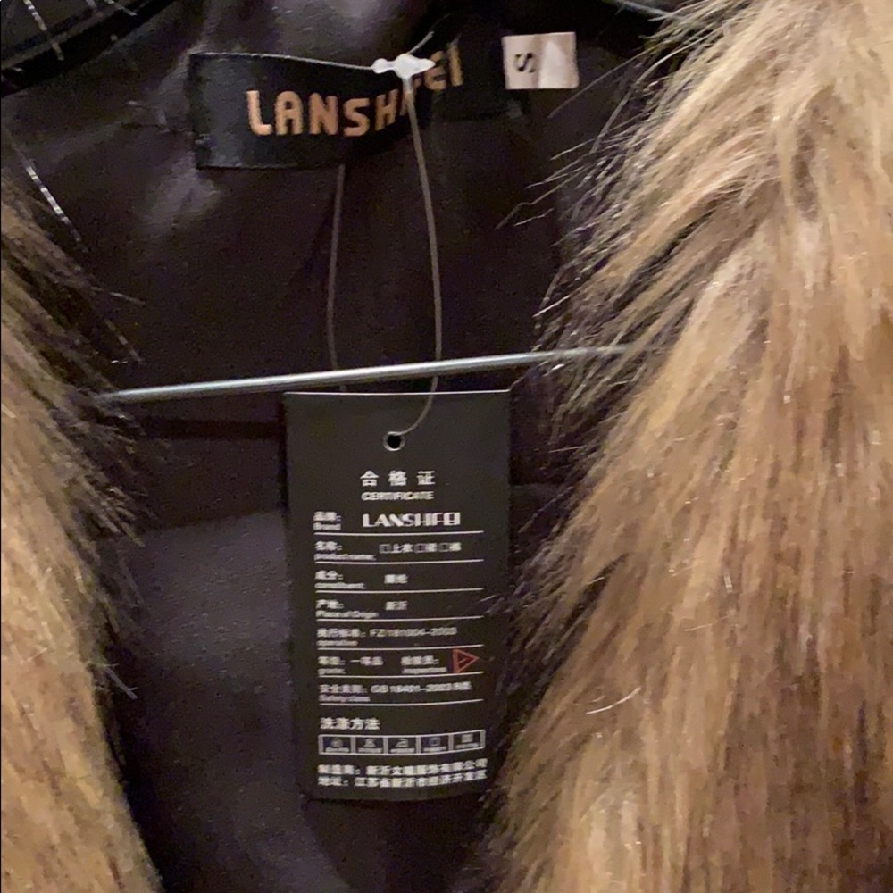 NWT Faux Fur Vest - Picture 4 of 4
